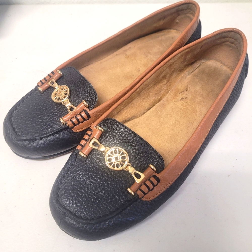 AEROSOLES Black and Tan Loafers